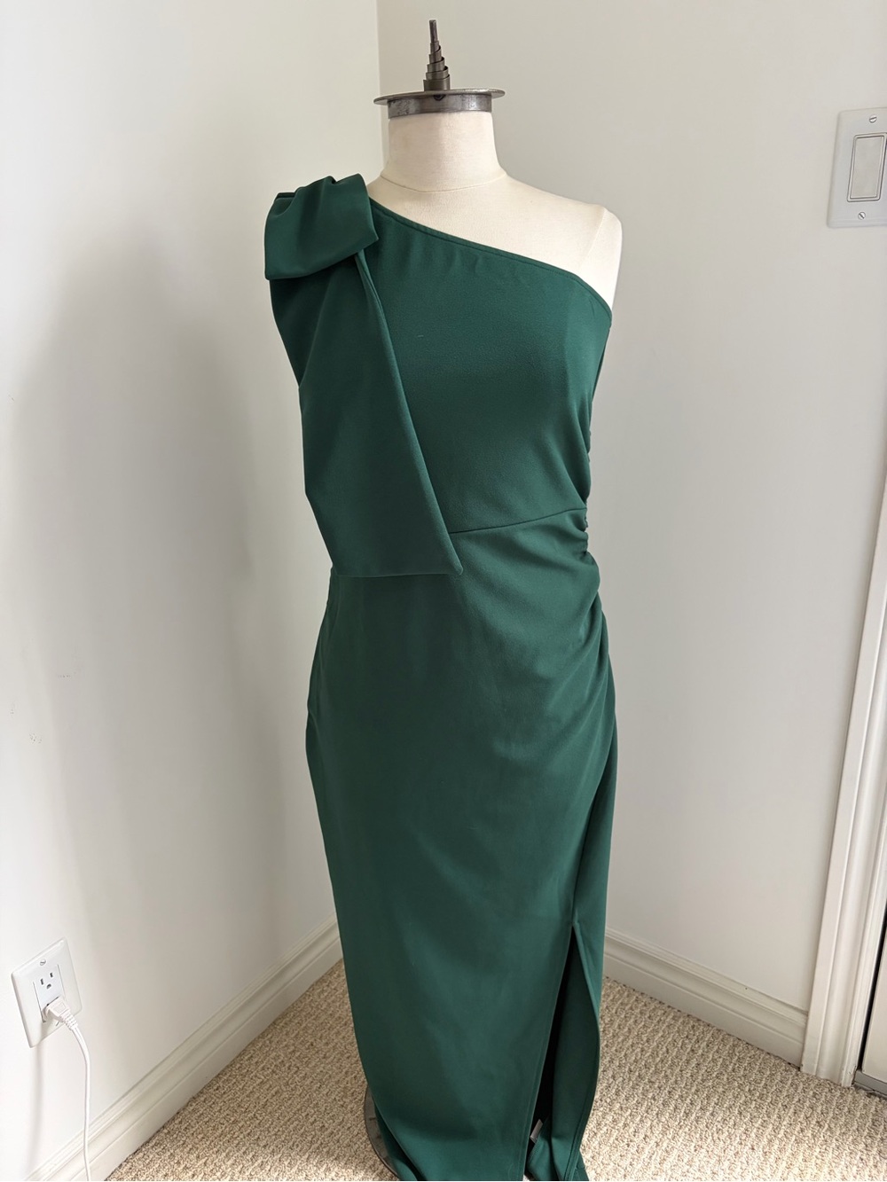 NWT PRETTYGARDEN Dark Green One-Shoulder Maxi Dress with Slit - Size Medium